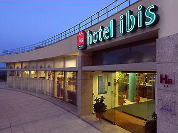Hotel Ibis Bragança - frente